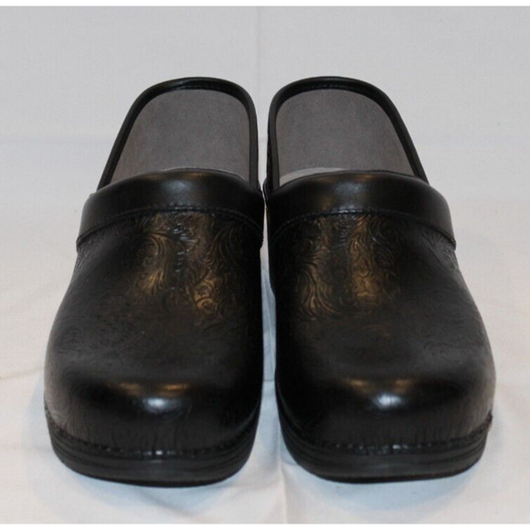 Dansko Professional Women's Black Tooled Filigree Leather Clogs US 11 NEW - Picture 5 of 7